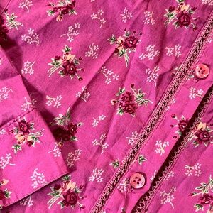 WESTERN STYLE PINK FLORAL BUTTON UP